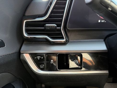 Used 2024 Kia Sportage SX FWD image 12