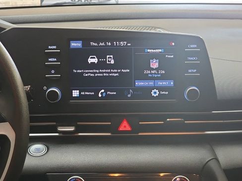 Used 2021 Hyundai Elantra SEL FWD image 18