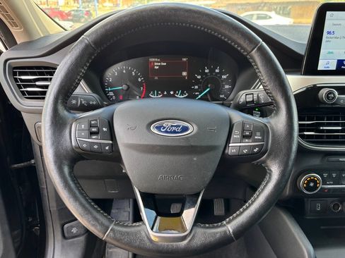 Used 2020 Ford Escape SEL AWD/4WD image 40