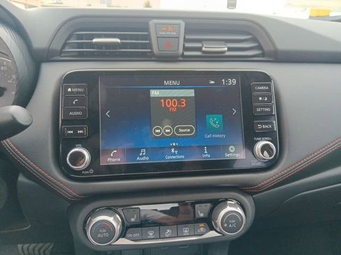 New 2025 Nissan Versa SR w/ Trunk Package image 19