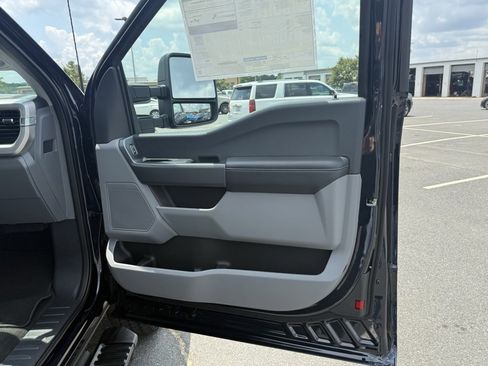 New 2025 Ford F350 XLT image 30