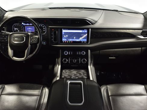 Used 2021 GMC Yukon Denali w/ Denali Premium Package image 17