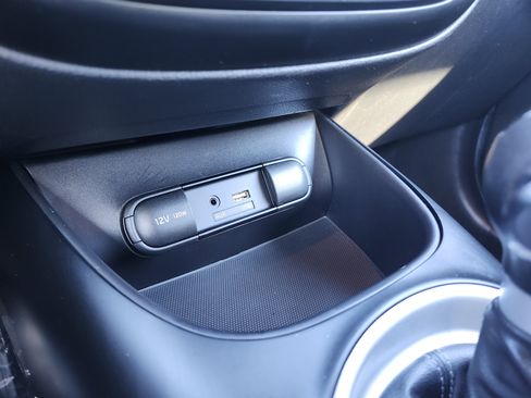 Used 2017 Kia Soul + FWD image 26