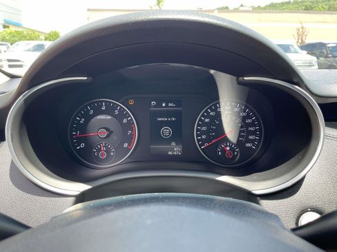 Used 2022 Kia Stinger GT1 AWD/4WD image 11