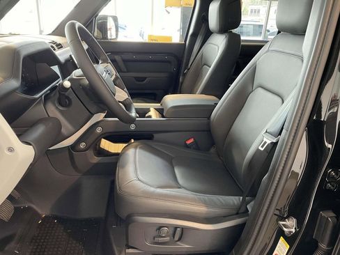 New 2026 Land Rover Defender 110 X-Dynamic SE AWD/4WD image 14