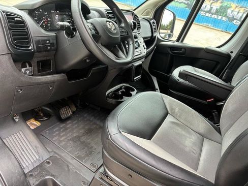 Used 2023 RAM ProMaster 2500 FWD image 12