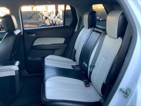 Used 2010 GMC Terrain SLT FWD image 17