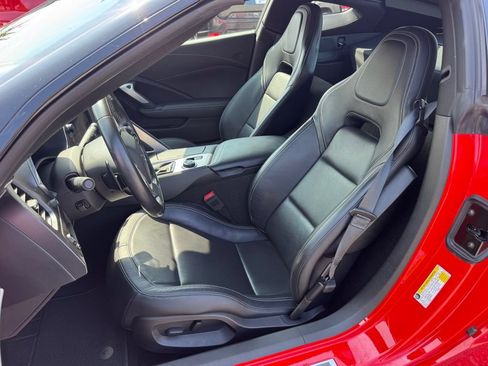 Used 2019 Chevrolet Corvette Stingray Coupe w/ Battery Protection Package RWD image 15