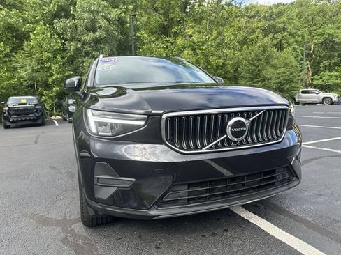 Used 2024 Volvo XC40 B5 Core AWD/4WD image 12