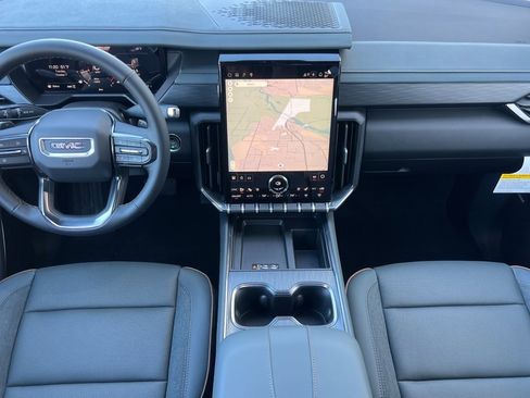 New 2026 GMC Acadia AT4 w/ Luxury Package image 10