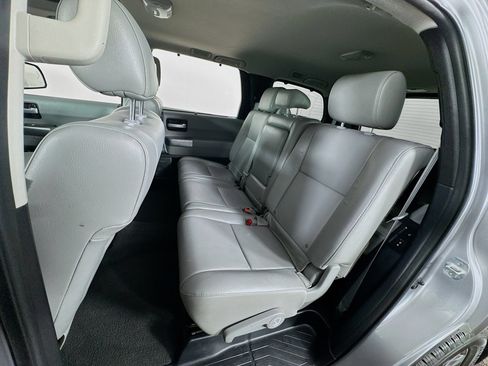 Certified 2019 Toyota Sequoia Limited w/ Safety & Convenience Package AWD/4WD image 18