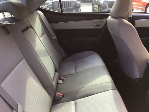 Used 2015 Toyota Corolla LE FWD image 29