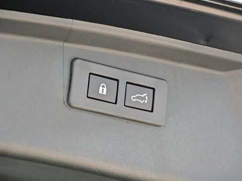 New 2025 Subaru Outback Limited image 15