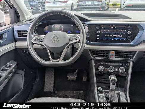 Used 2024 Volkswagen Taos SE FWD image 16