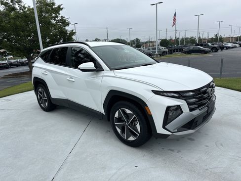Used 2025 Hyundai Tucson SEL FWD image 19