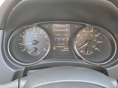 Used 2018 Nissan Rogue Sport SV AWD/4WD image 26