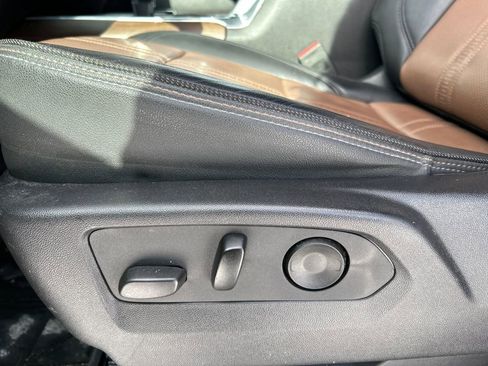 Used 2024 Chevrolet Silverado 1500 High Country image 14