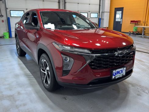 Used 2024 Chevrolet Trax RS image 7