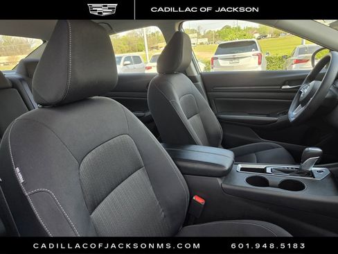 Used 2025 Nissan Altima 2.5 SV FWD image 20