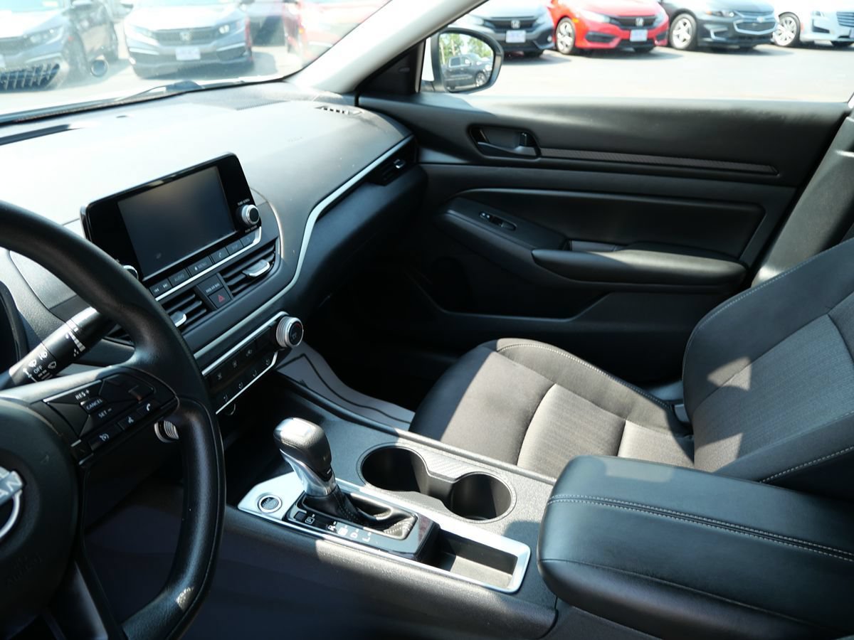 Used 2023 Nissan Altima 2.5 S FWD image 13