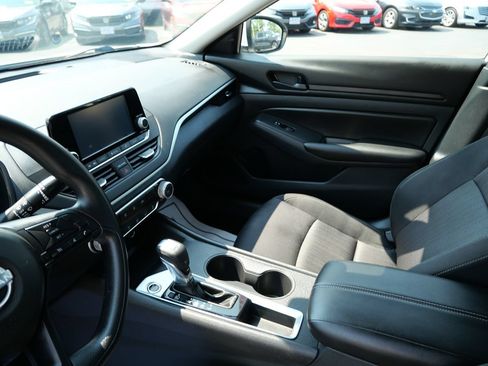 Used 2023 Nissan Altima 2.5 S FWD image 13