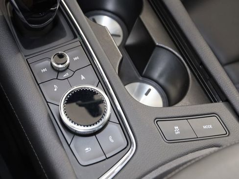 Used 2023 Cadillac XT6 Sport w/ Platinum Package image 30