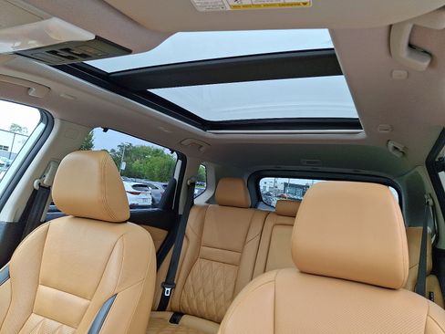 Used 2022 Nissan Rogue Platinum w/ Head-Up Display Package image 15