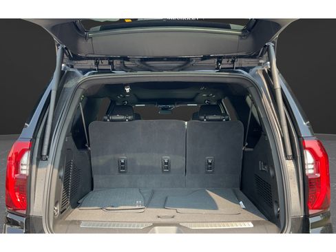 Used 2026 GMC Yukon XL Denali w/ Sun & Power Step Package AWD/4WD image 25