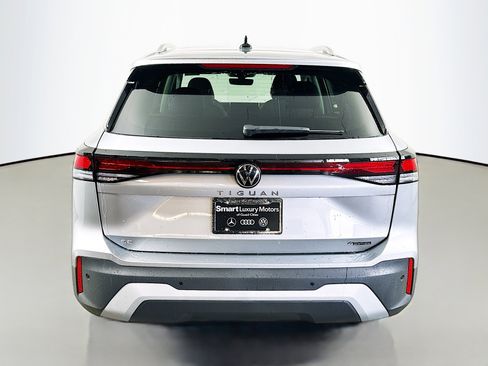 New 2026 Volkswagen Tiguan SE AWD/4WD image 6