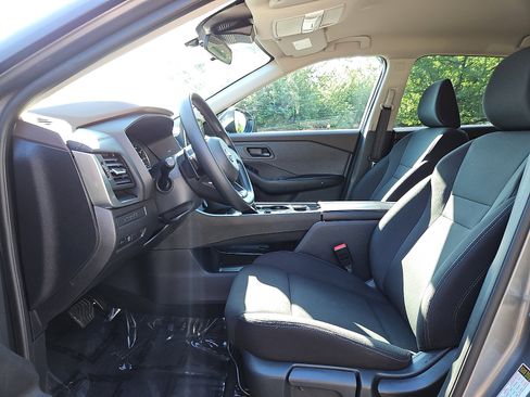 Certified 2023 Nissan Rogue S AWD/4WD image 13