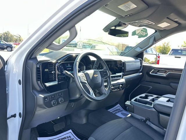 Certified 2026 Chevrolet Silverado 1500 LT AWD/4WD image 9
