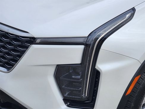 Certified 2024 Cadillac XT4 Premium Luxury w/ Cold Weather Package image 9