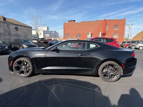 Used 2020 Chevrolet Camaro LT image 4