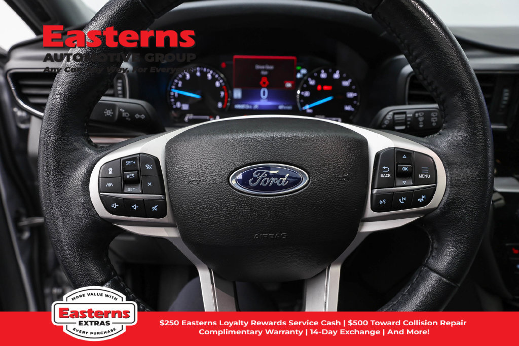 Used 2023 Ford Explorer Limited AWD/4WD image 11