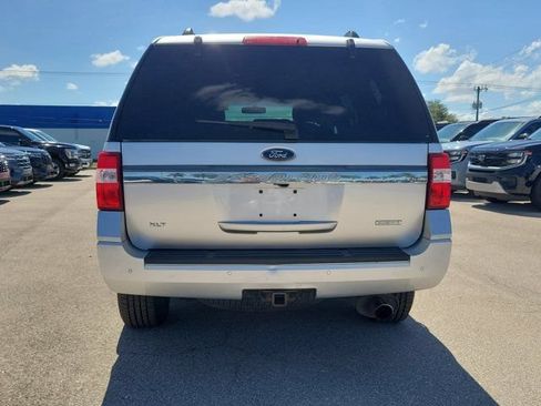 Used 2016 Ford Expedition XLT w/ Equipment Group 202A RWD image 5