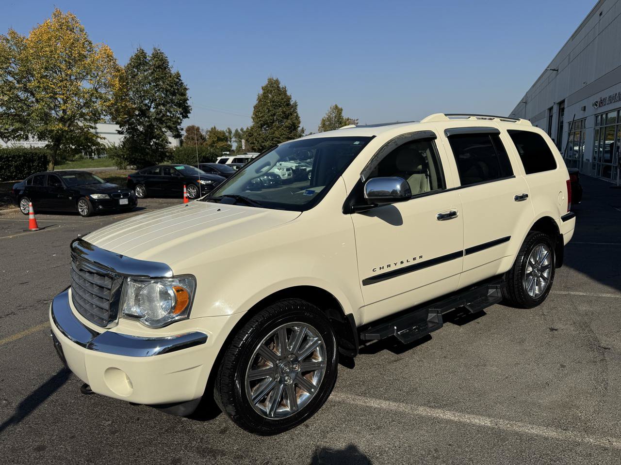 Used 2009 Chrysler Aspen Limited AWD/4WD image 27