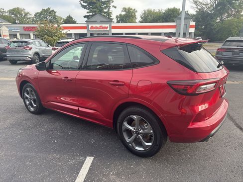 Used 2024 Ford Escape ST-Line image 9