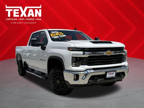 Used 2025 Chevrolet Silverado 2500 LT w/ Convenience Package AWD/4WD image 1