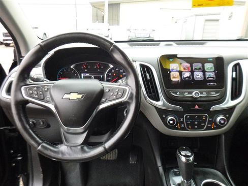 Used 2018 Chevrolet Equinox Premier image 10