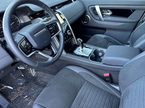 Used 2023 Land Rover Discovery Sport S image 9
