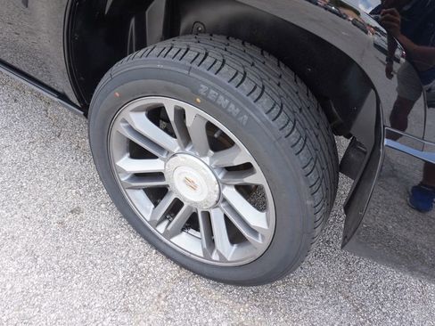 Used 2013 Cadillac Escalade Premium image 9