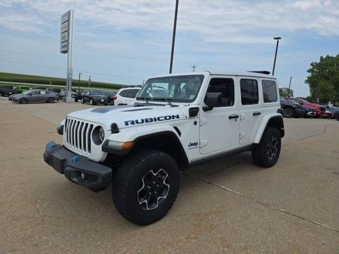 Used 2023 Jeep Wrangler Unlimited Rubicon 4xe w/ Cold Weather Group AWD/4WD image 3