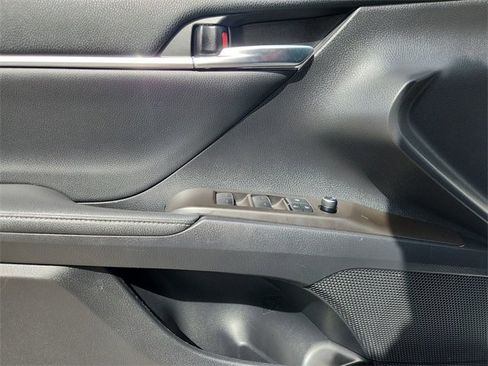 Used 2021 Toyota Camry XSE image 22