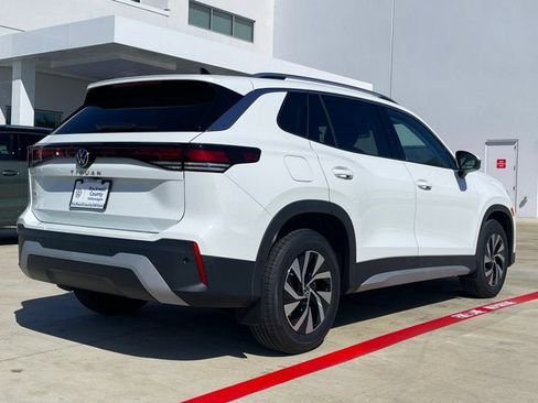 New 2025 Volkswagen Tiguan S image 10