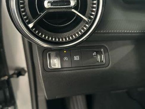 Used 2025 Chevrolet Equinox LT FWD image 23