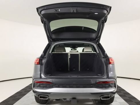 Used 2025 Audi Q5 Premium Plus w/ Premium Plus AWD/4WD image 24