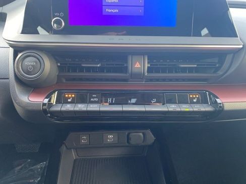 New 2026 Toyota Prius Plug-In Hybrid FWD image 30