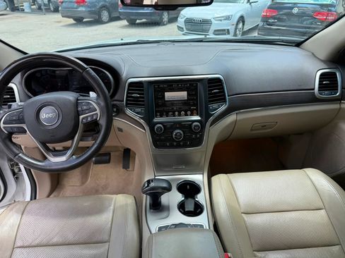 Used 2014 Jeep Grand Cherokee Overland w/ Advanced Technology Group AWD/4WD image 16