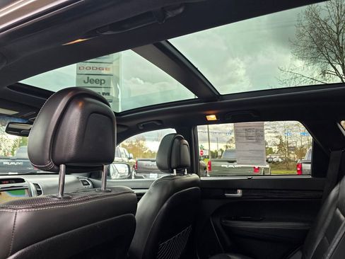 Used 2014 Kia Sorento SX w/ 3rd Row Package image 24