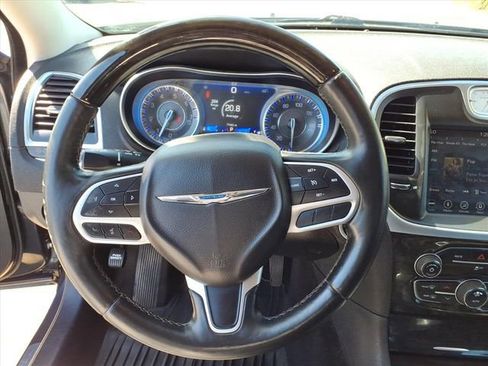 Certified 2019 Chrysler 300 Limited image 22